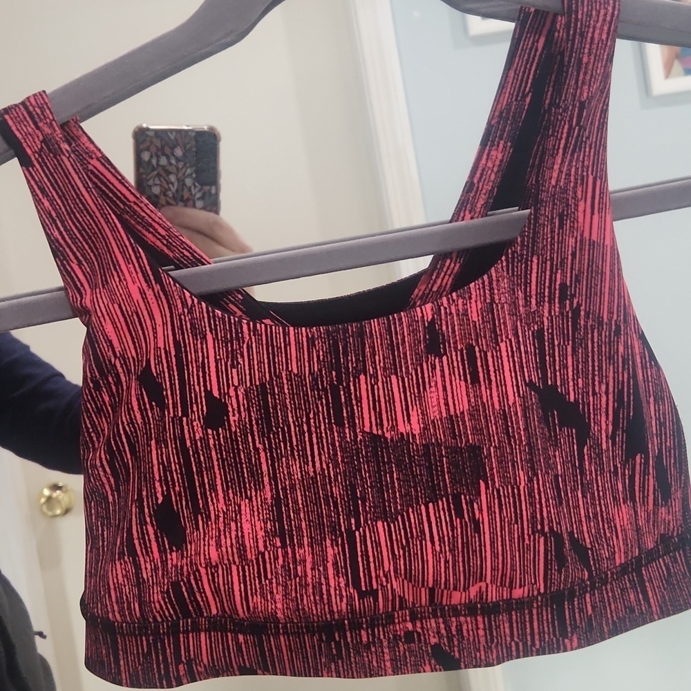 Lululemon Energy BraDown Pour Electric Coral Black size 4 - Picture 2 of 4